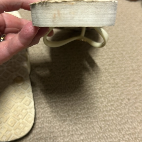 Tory Butch flip flop. Sz 7 - Picture 3 of 6